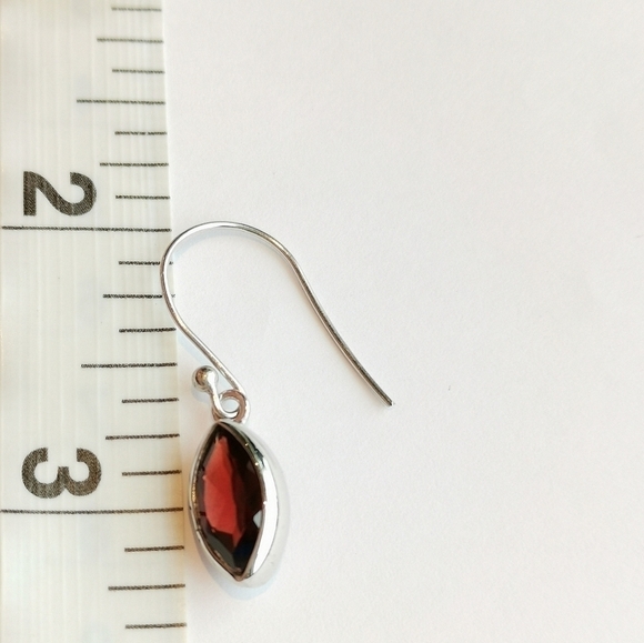 Sterling silver garnet dangle drop earrings - Picture 4 of 6